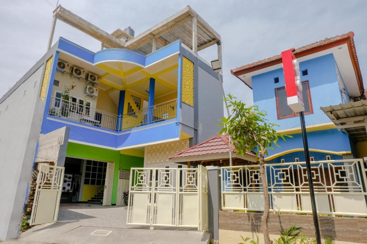 Oyo 1979 Alif Family Residence Malang Dış mekan fotoğraf